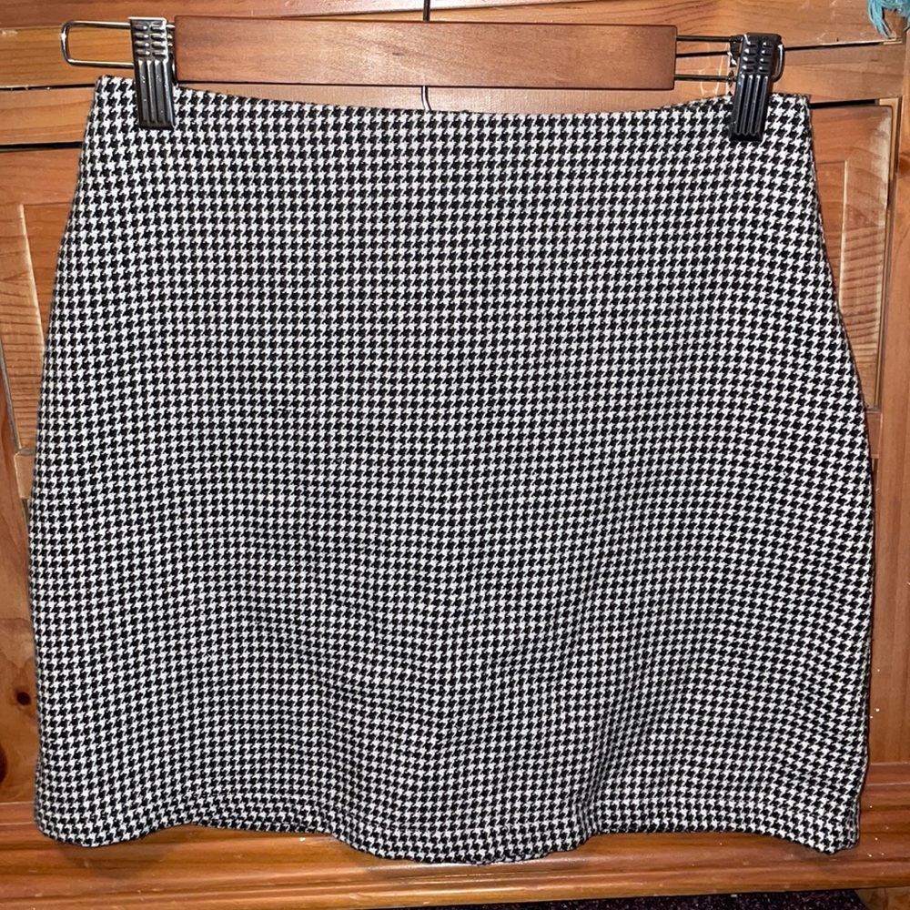 SHEIN plaid pencil skirt. NEVER WORN.